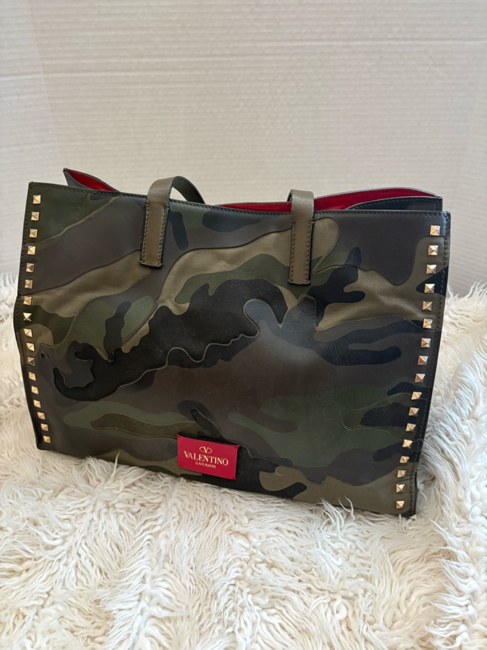Authentic  Valentino Rockstud Reversible
Camouflage Camo Tote - Picture 2 of 15